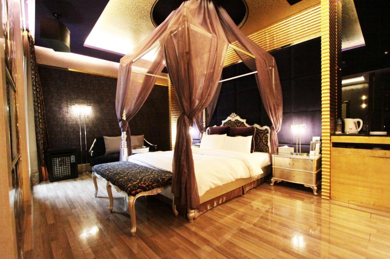 The Yorker Deluxe Motel Taoyuan Esterno foto